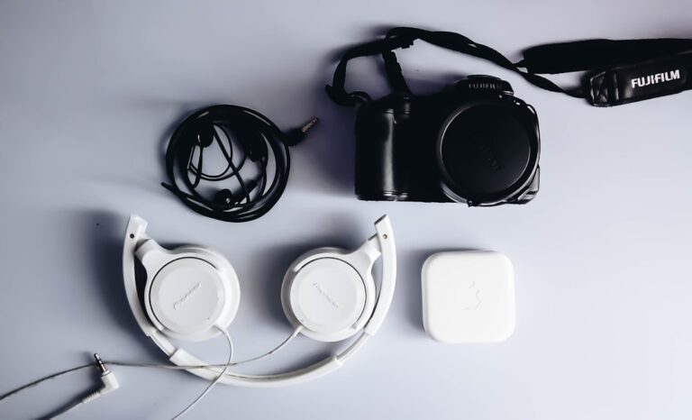 Top 10 Must-Have Gadgets for Tech Enthusiasts